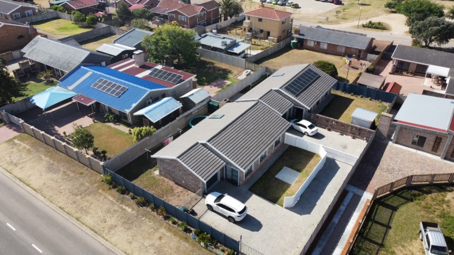 6 Bedroom Property for Sale in Dana Bay Western Cape